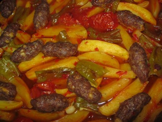 Fırında Köfte Patates Tarifi ve Malzemeleri